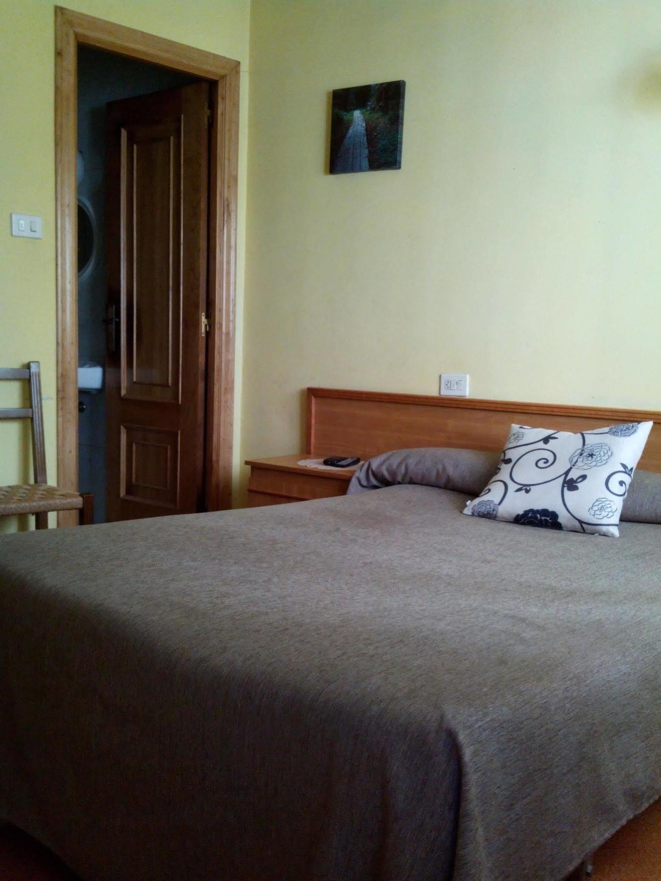 Pension Las Palmeras Lalín Exteriör bild
