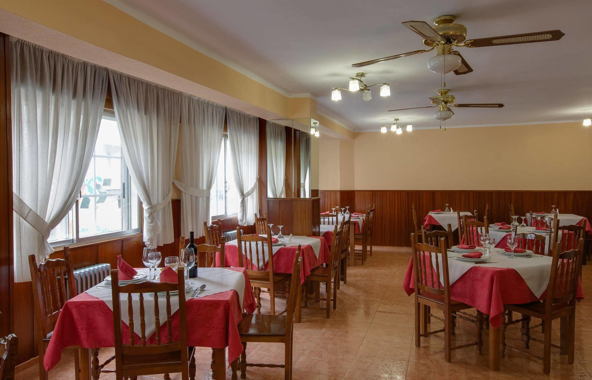 Pension Las Palmeras Lalín Exteriör bild